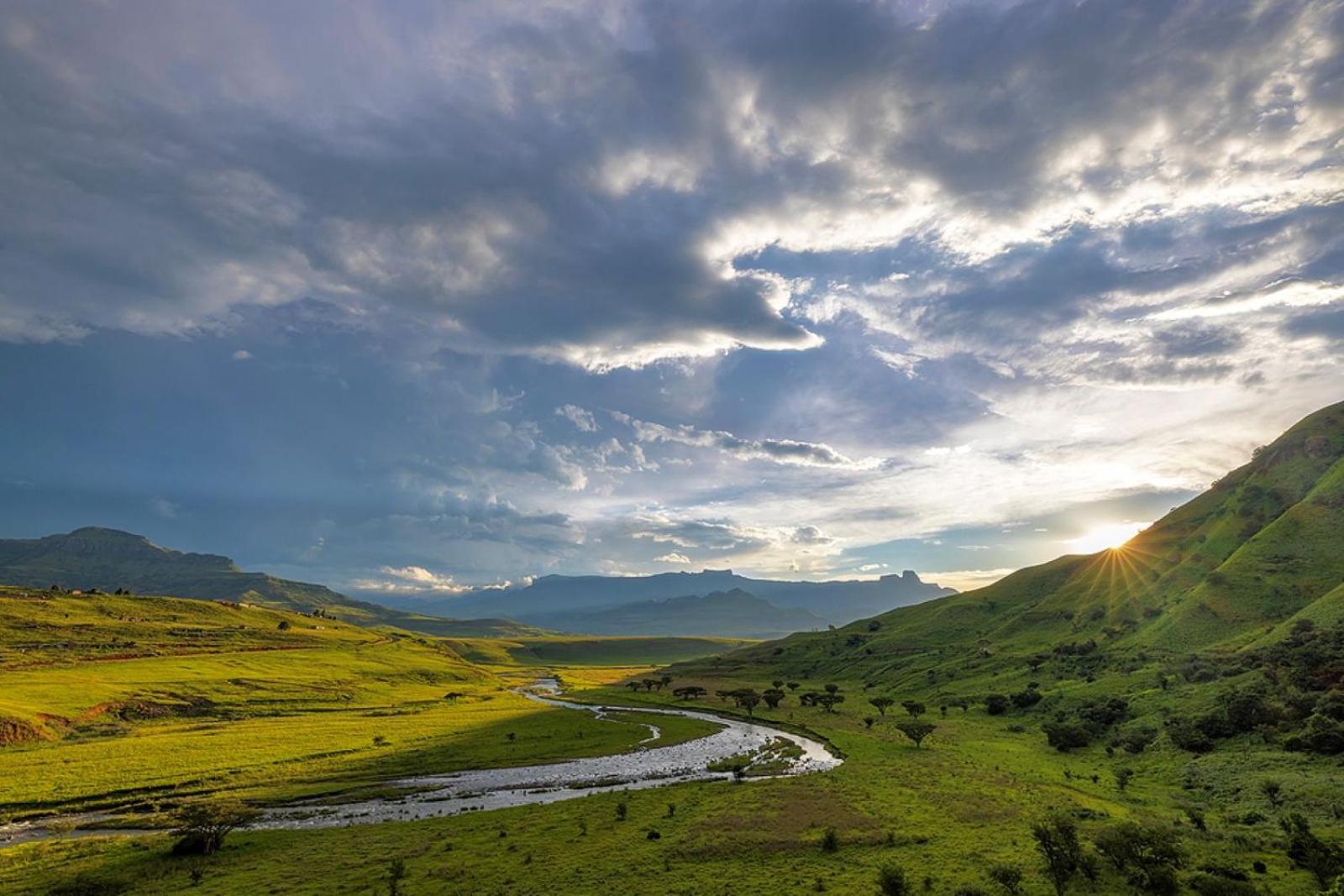 Hlalanathi Drakensberg Resort 버그빌 외부 사진