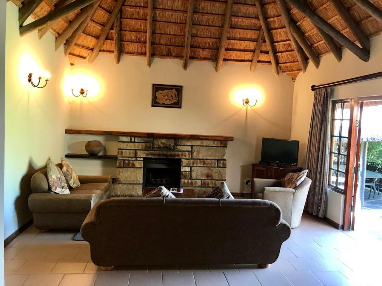 Hlalanathi Drakensberg Resort 버그빌 외부 사진