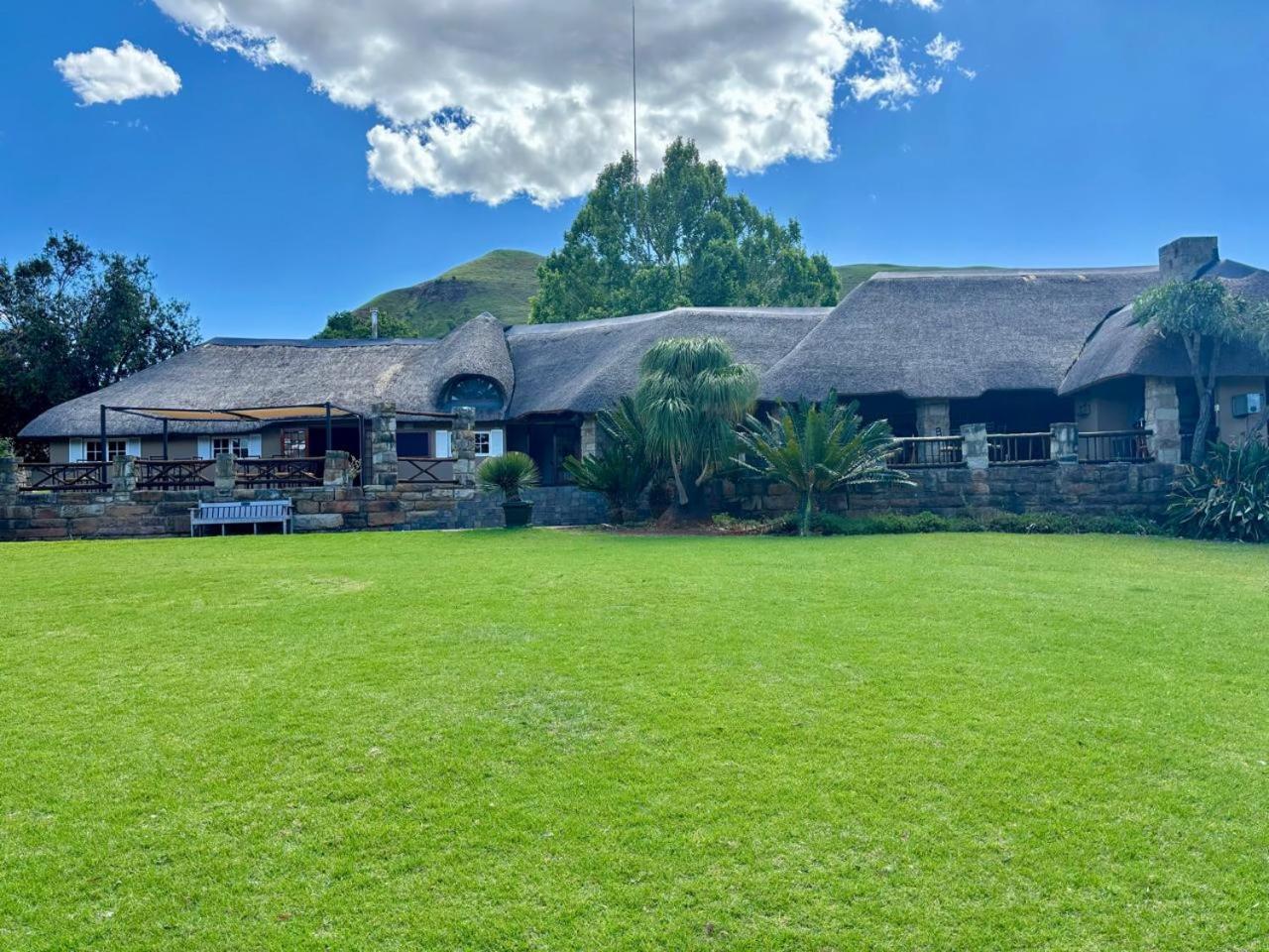 Hlalanathi Drakensberg Resort 버그빌 외부 사진