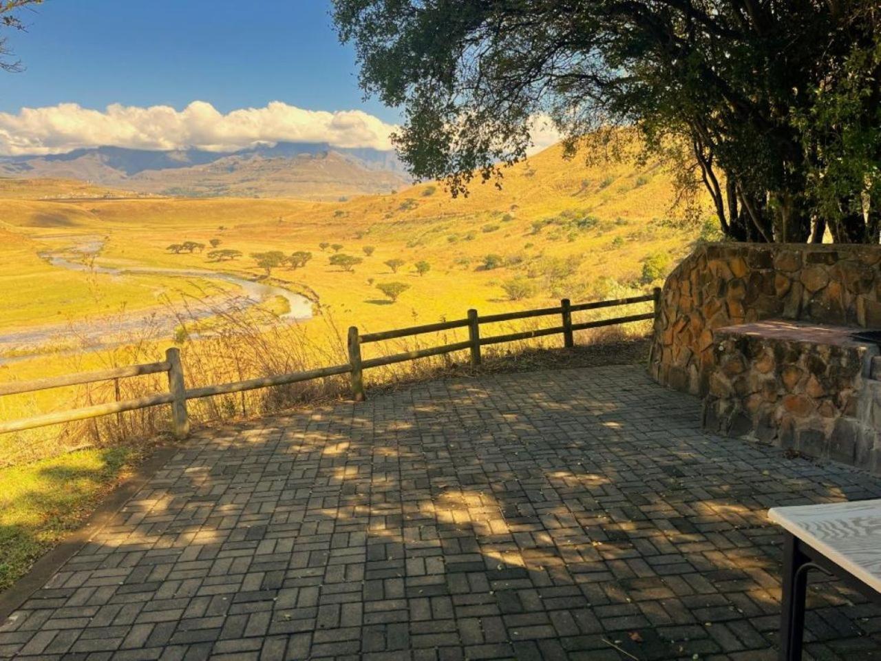Hlalanathi Drakensberg Resort 버그빌 외부 사진